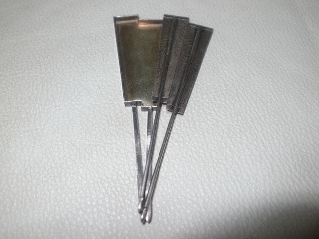 未使用 1950年代◆大阪 生駒時計店 銀製 シルバー 柳柄彫金 扇形 楊枝入れ