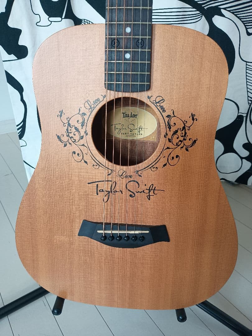 Taylor Swift サイン入り Baby Taylor