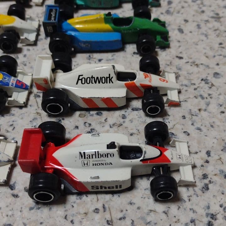 トミカ　F1シリーズ　８台　中古品