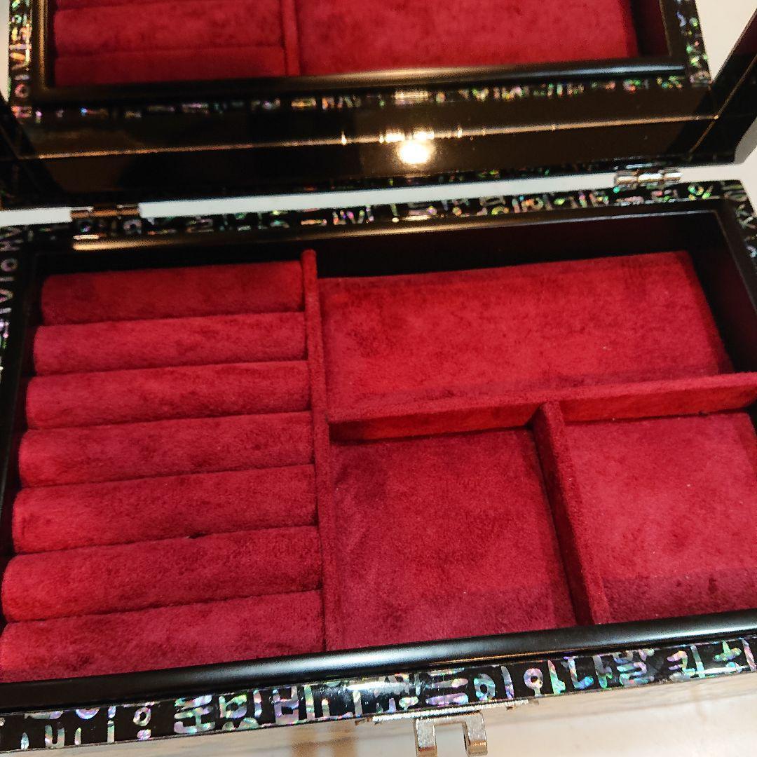 高級韓国螺鈿打抜き宝石箱　ジュエリーボックス/アクセサリーボックス　孔雀と牡丹