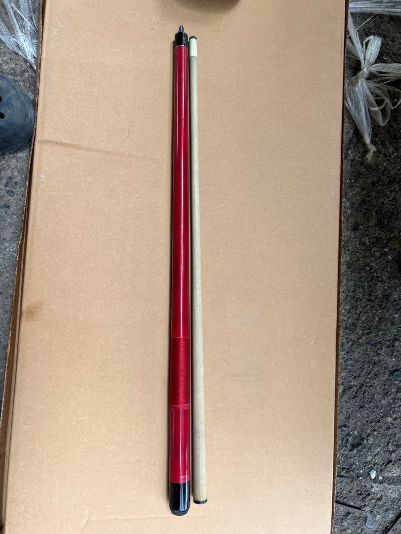 アダ-チ ビリヤードキュー ケース付き2本セット。