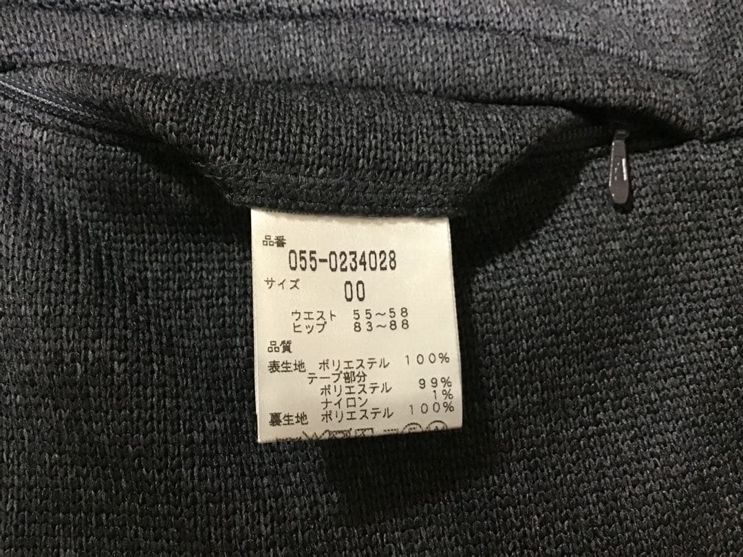 パーリーゲイツ大人気スカート。裏起毛なのに春も最適に着やすい。