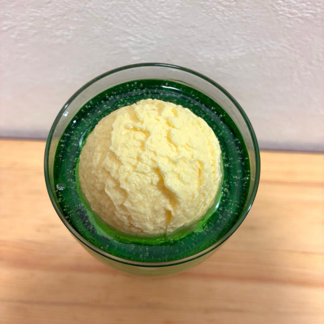 食品サンプル　クリームメロンソーダ　合羽橋　まいづる製　実物大 チェリー入り