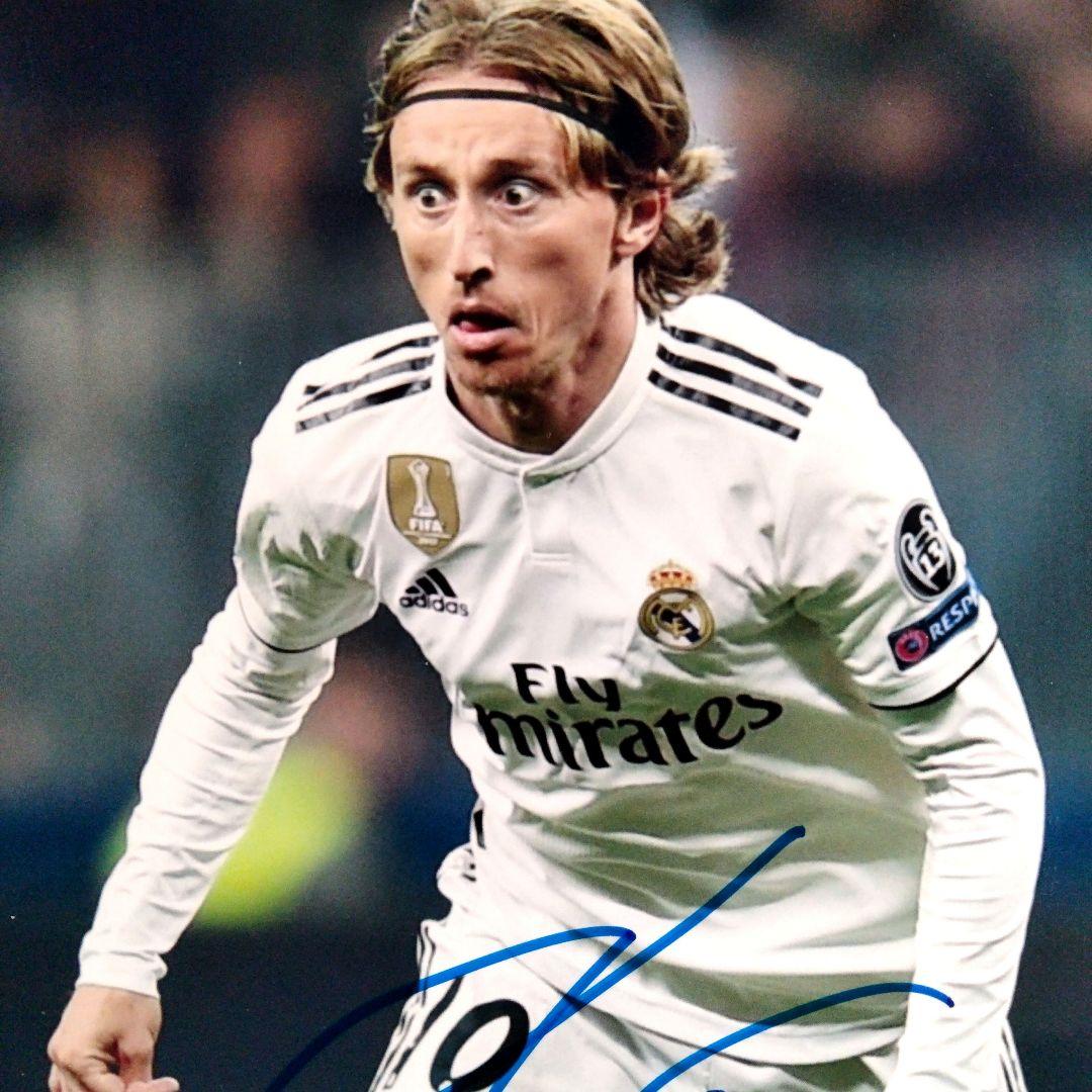 セール中…ルカ・モドリッチ直筆サイン入り超特大写真…Luka Modric…