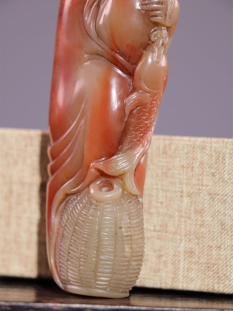 旧蔵　天然寿山石 彫刻　「漁翁」　収納箱付き