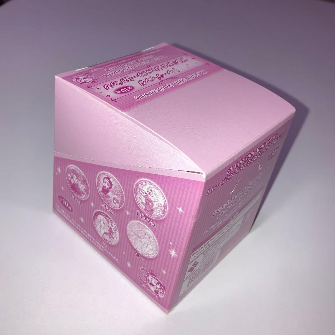 CLAMP30周年 トレーディングプレミアムジュエリー缶バッジ