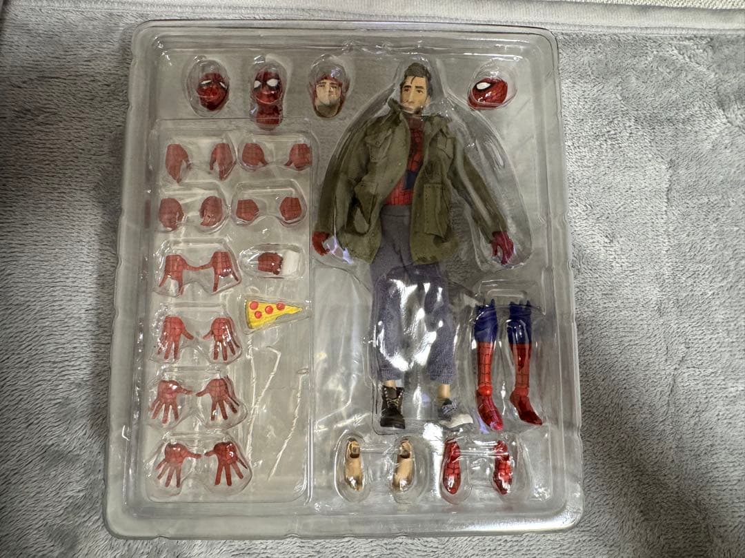 MAFEX No.109スパイダーマンスパイダーバース ピーターBパーカー