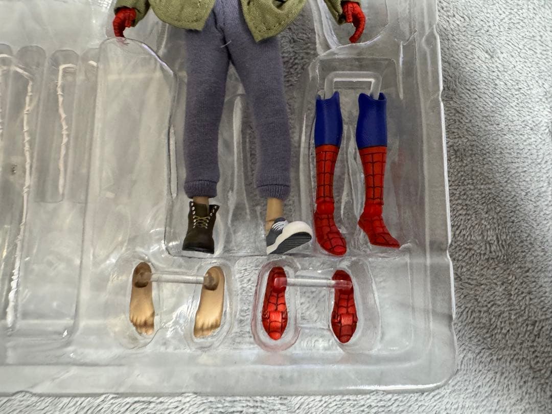 MAFEX No.109スパイダーマンスパイダーバース ピーターBパーカー