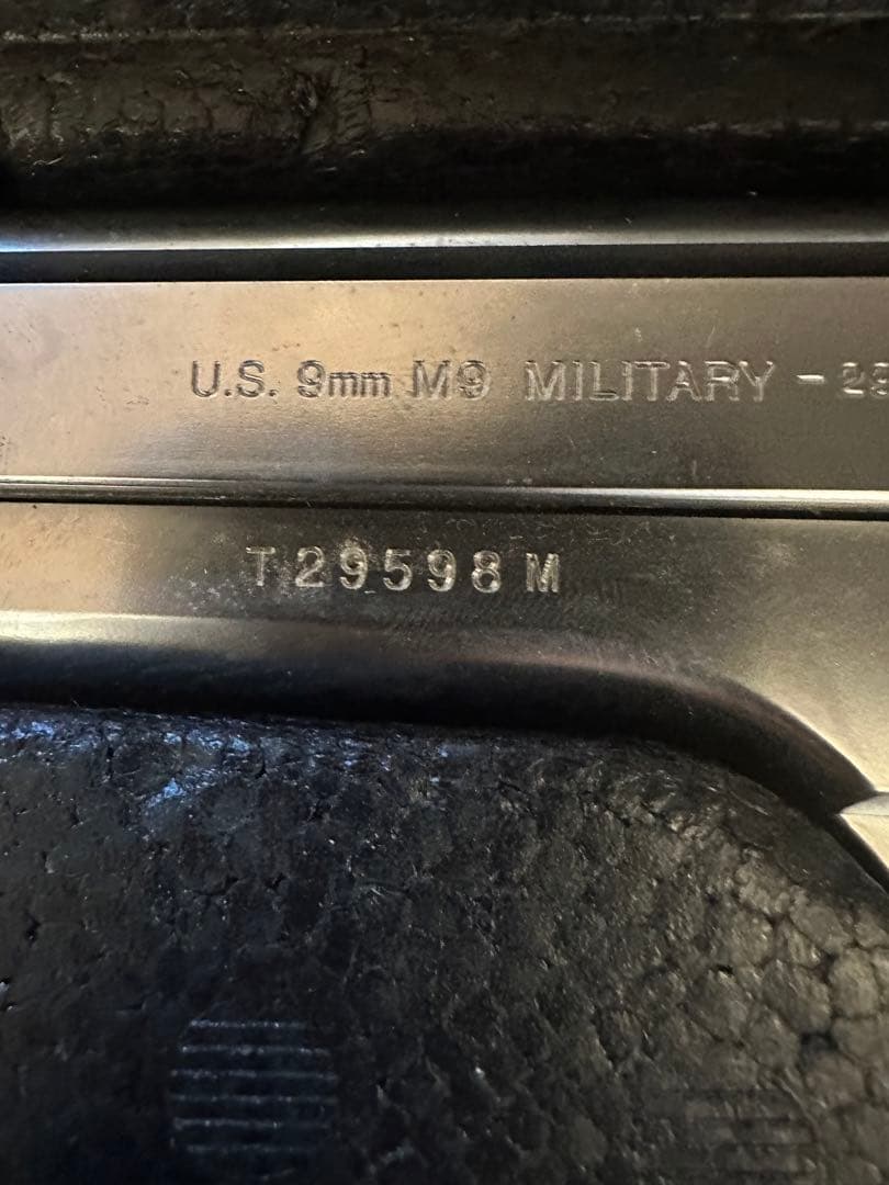 M92F クロームステンレス モデルガン