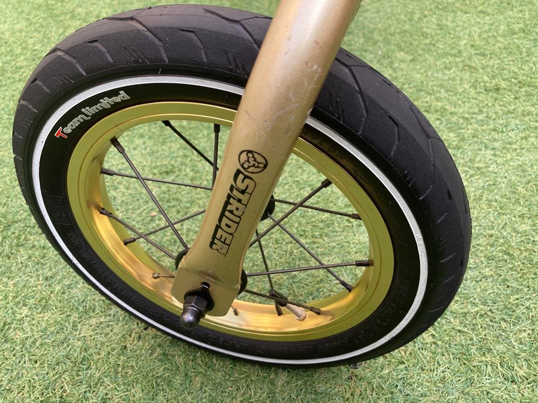strider ストライダープロ　PRO限定ゴールド　 アルミホイール付