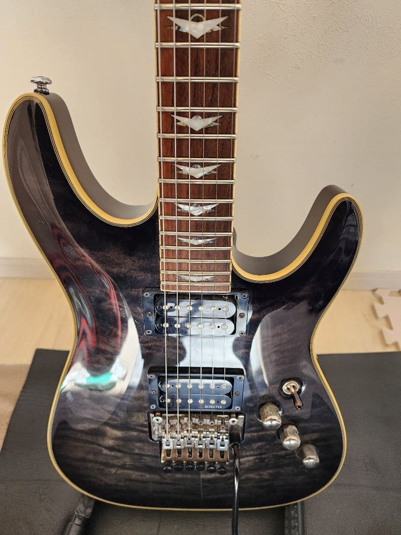 ギター Schecter Omen Extreme 6 FR Floyd Rose