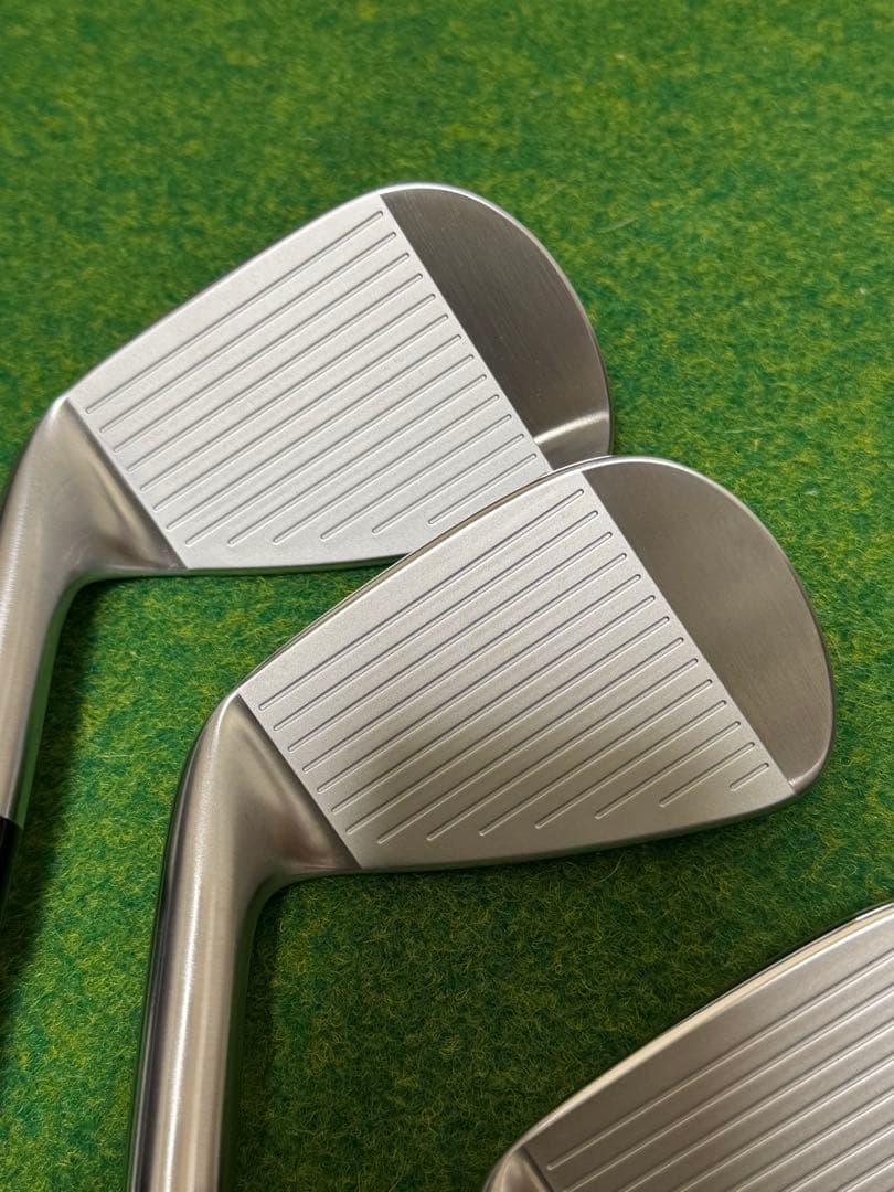 【ラウンド未使用】241CBアイアン5本(6-P) DG105