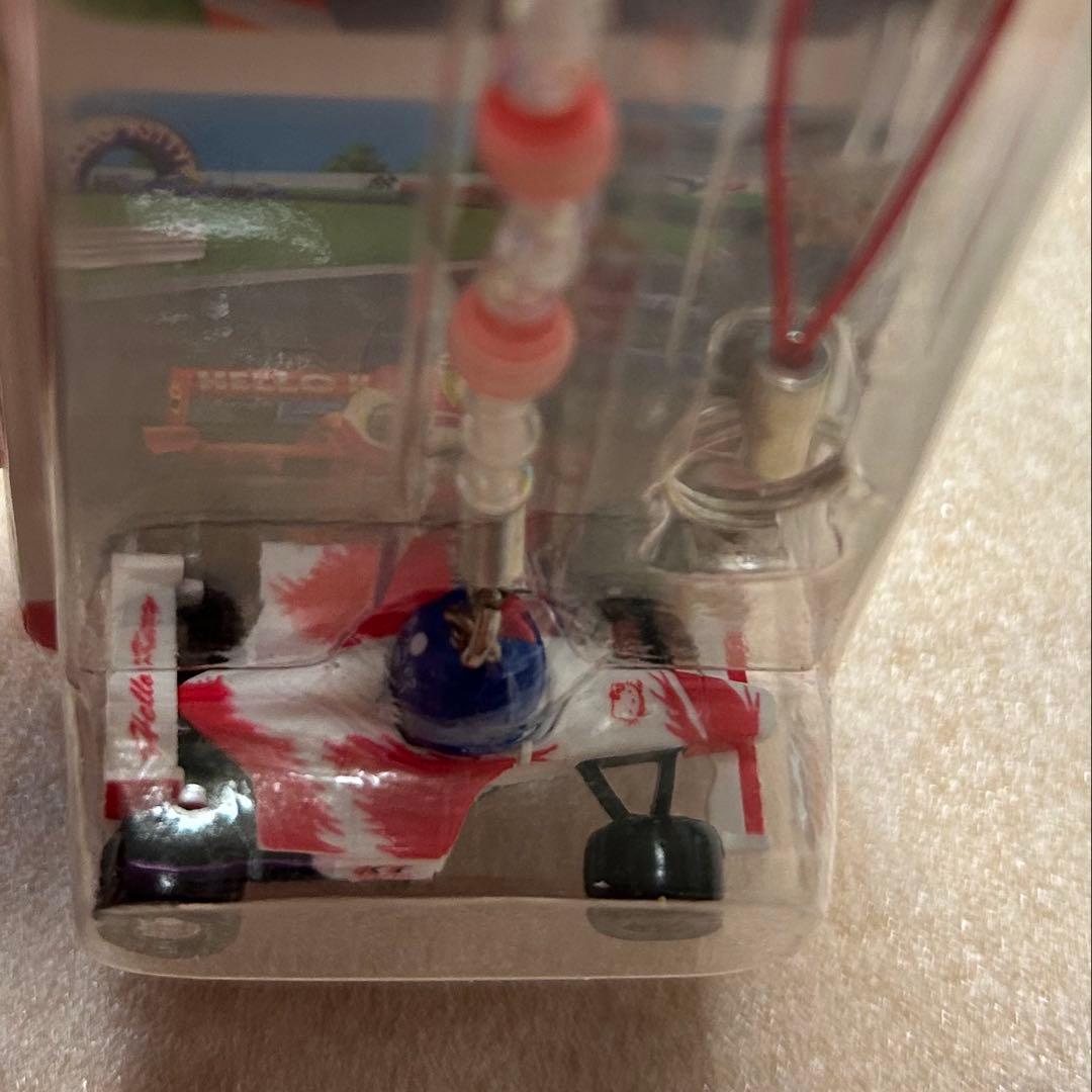 ハローキティ　サーキットバージョン　ストラップ2タイプ　2輪　4輪　バイク　F1