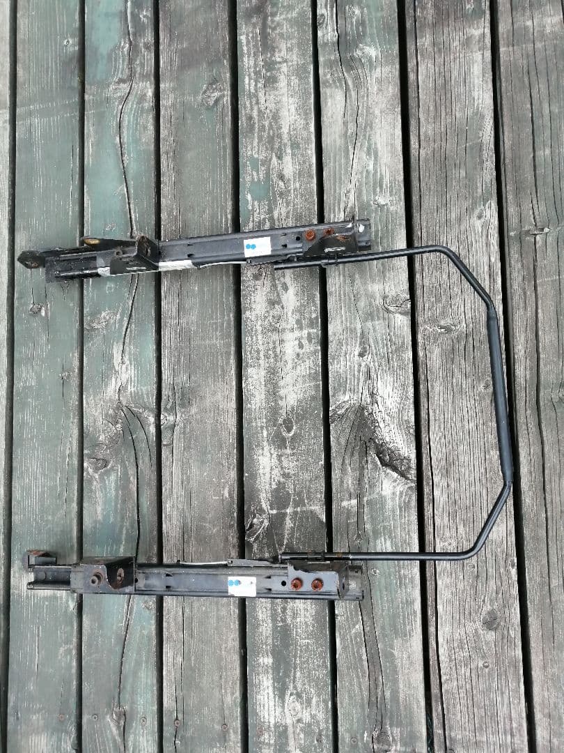 R32スカイライン用　レカロシートレール正規品運転席用