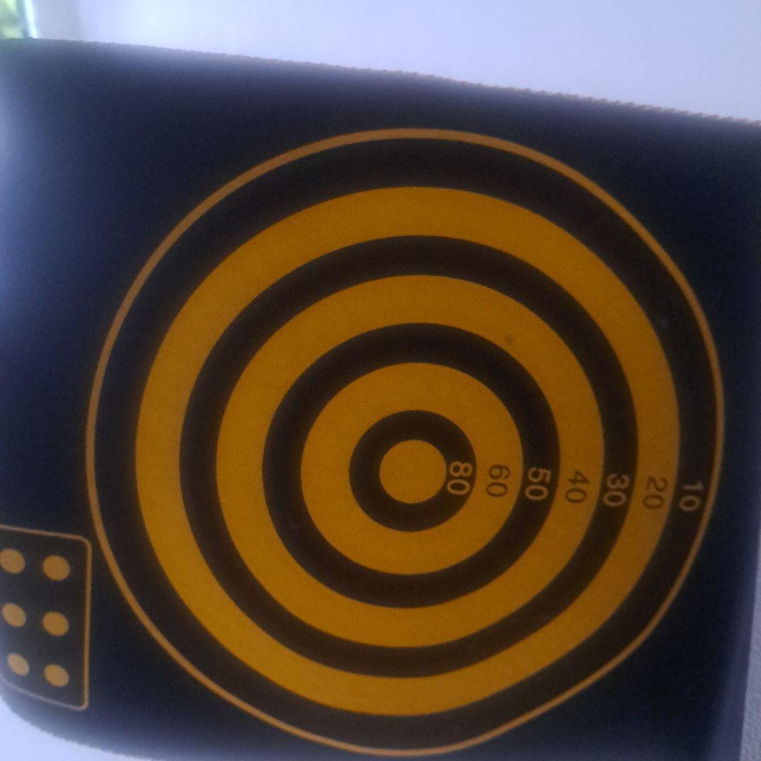 ダーツボードとダーツセット