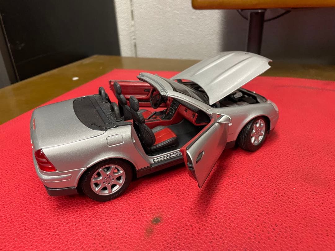 メルセデスベンツ　　SLK230   1996  赤シート