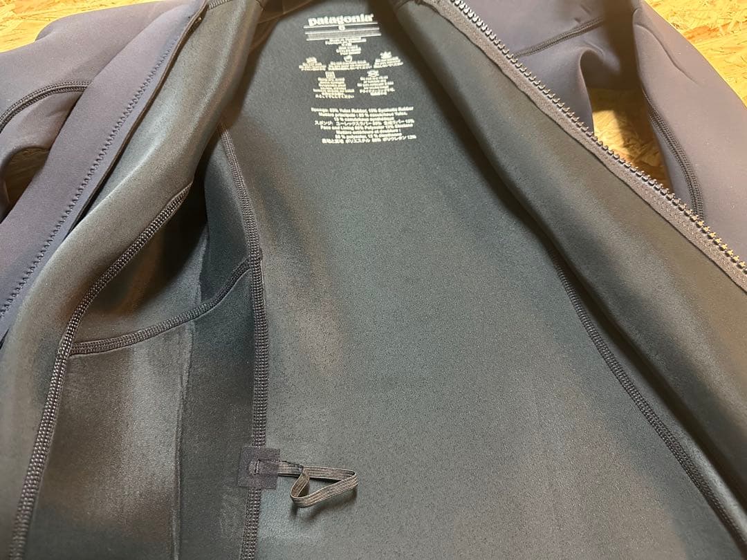 Patagonia Women's R1 Lite Yulex タッパー 新品