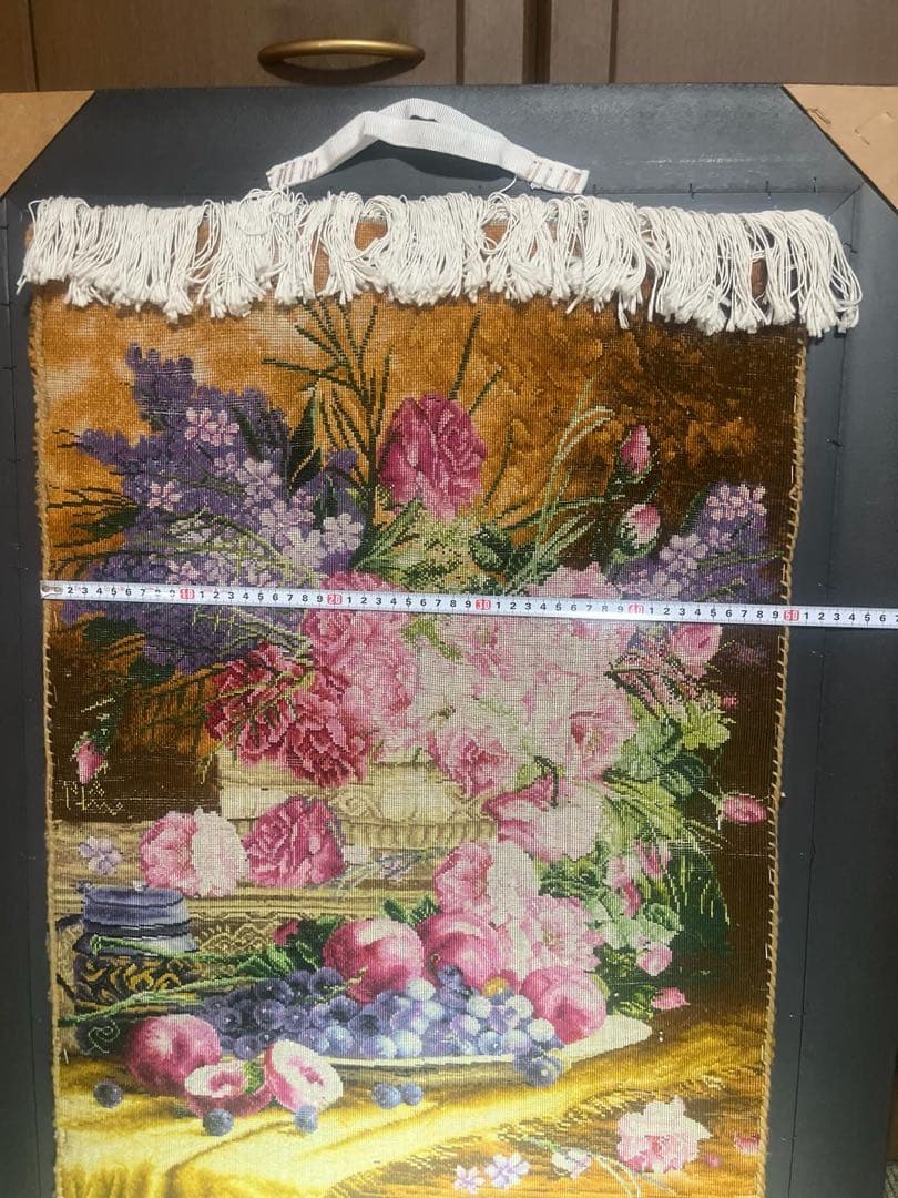 ペルシャ絨毯　絵画絨毯　タブリーズ産　手織り　タペストリー　横500✖️縦740㎜