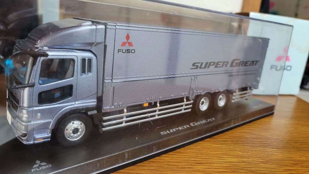 MITSUBISHI FUSO SUPER GREAT ミニカー 1/43