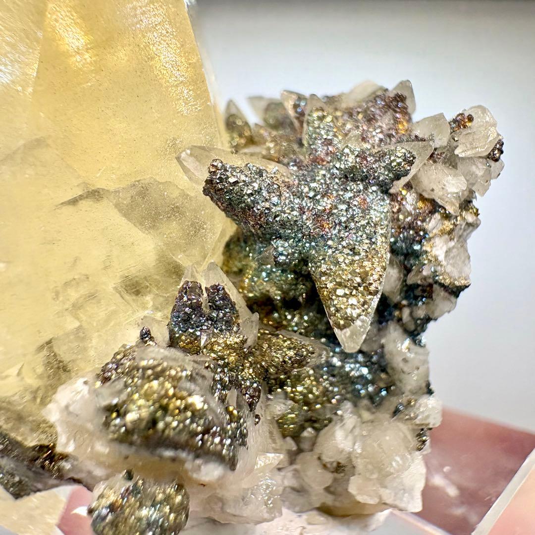 579 中国安徽省黄山市産　カルサイト&パイライト