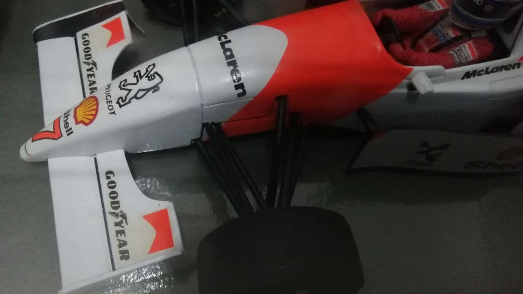 ポールズモデルアート マクラーレン プジョー MP4/9 ミカハッキネン