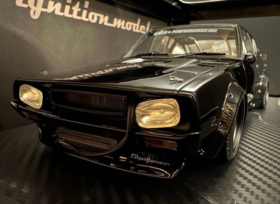 入手困難新品イグニッションモデル1/18 LB-WORKS ケンメリ2Dr 黒