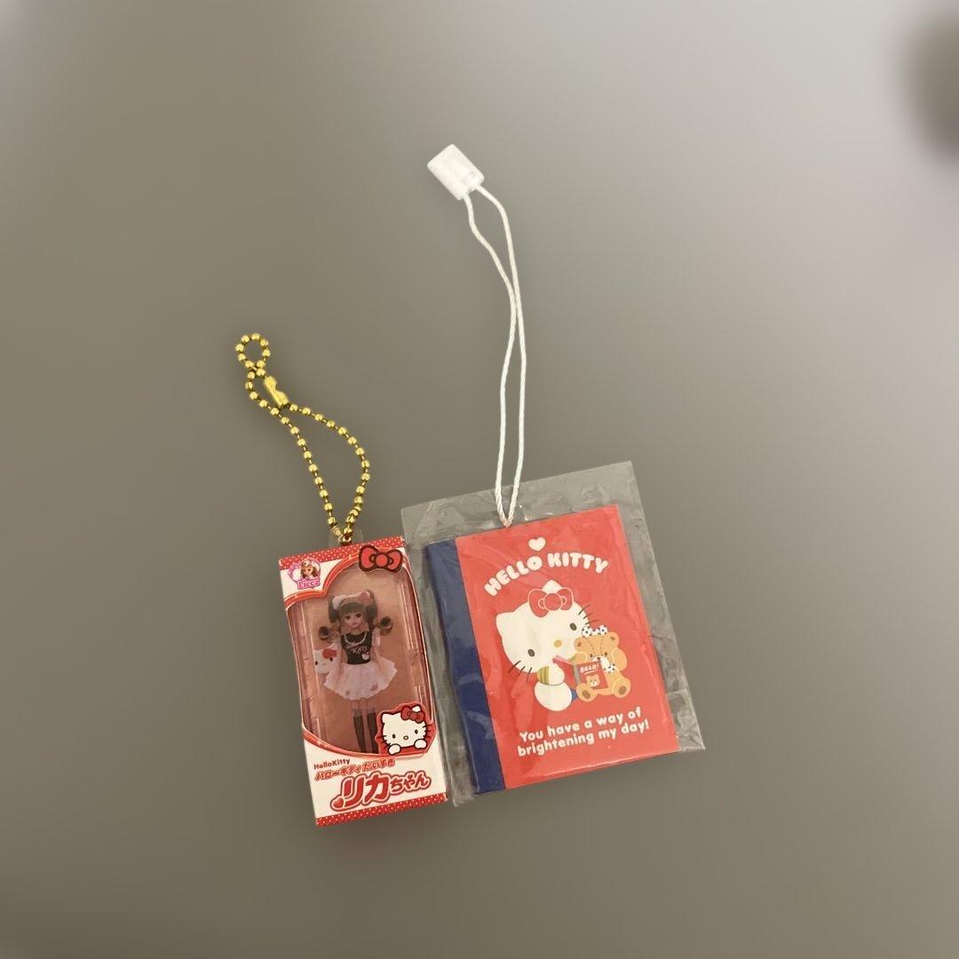 ハローキティグッズまとめ売り　アクリルスタンド・タンブラーなど