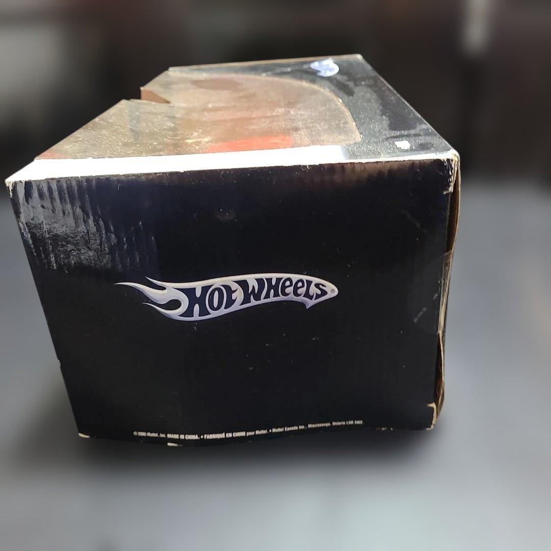 ⭐未開封　Hot Wheels フェラーリ　F40 1/18 ⭐