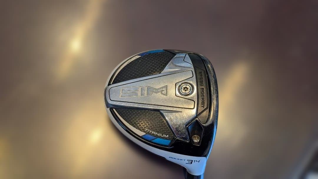 希少品TaylorMade SIM 3W ロケット ヘッドカバー付き
