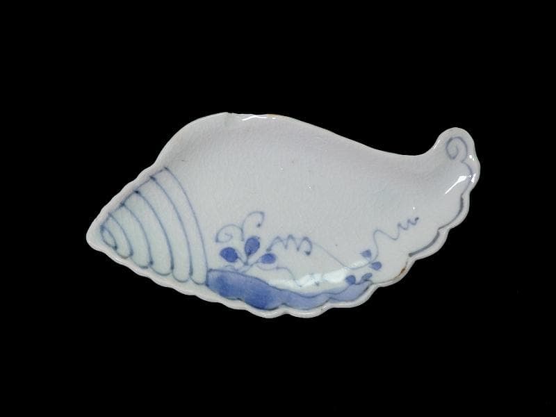 古伊万里　染付　草花紋の図　巻貝型変形皿　D852AS-fbpv