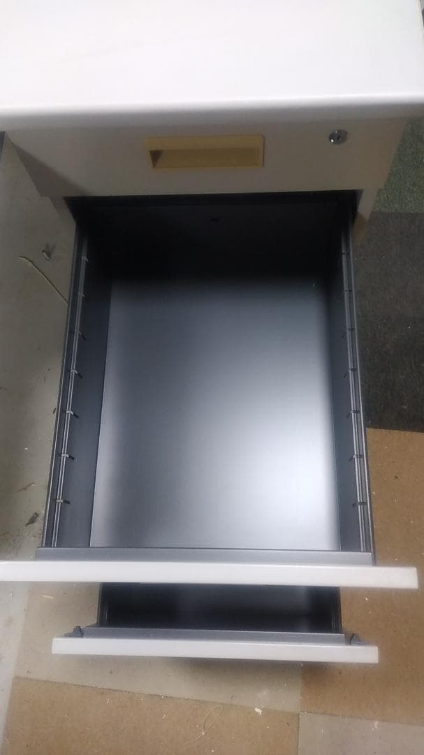 【送料込み】事務机オフィスデスク120鍵付き