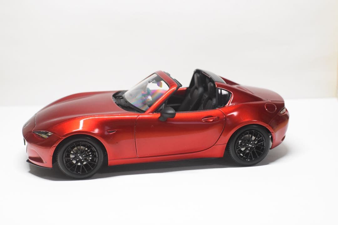 【完成品】タミヤ 1/24 マツダ ロードスターRF