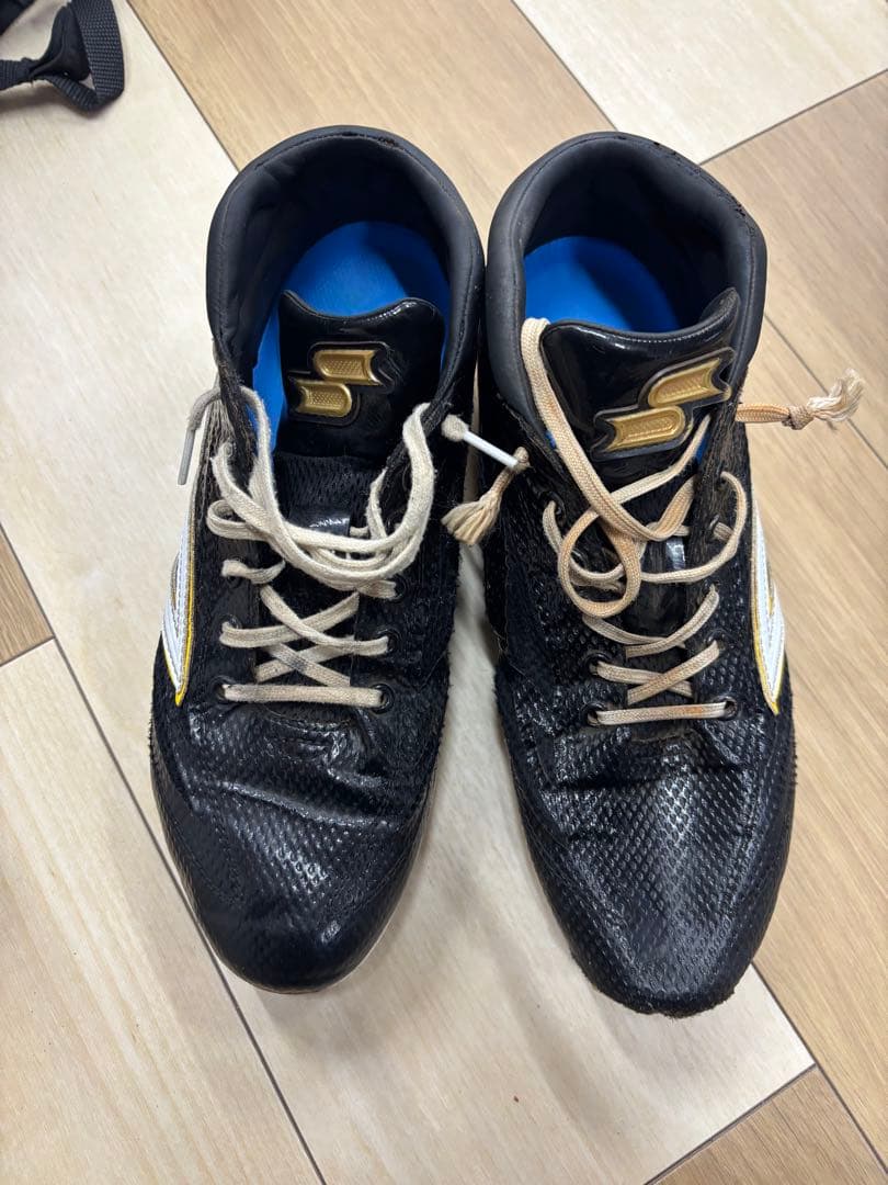 スパイク 黒 メッシュ素材 プロ野球