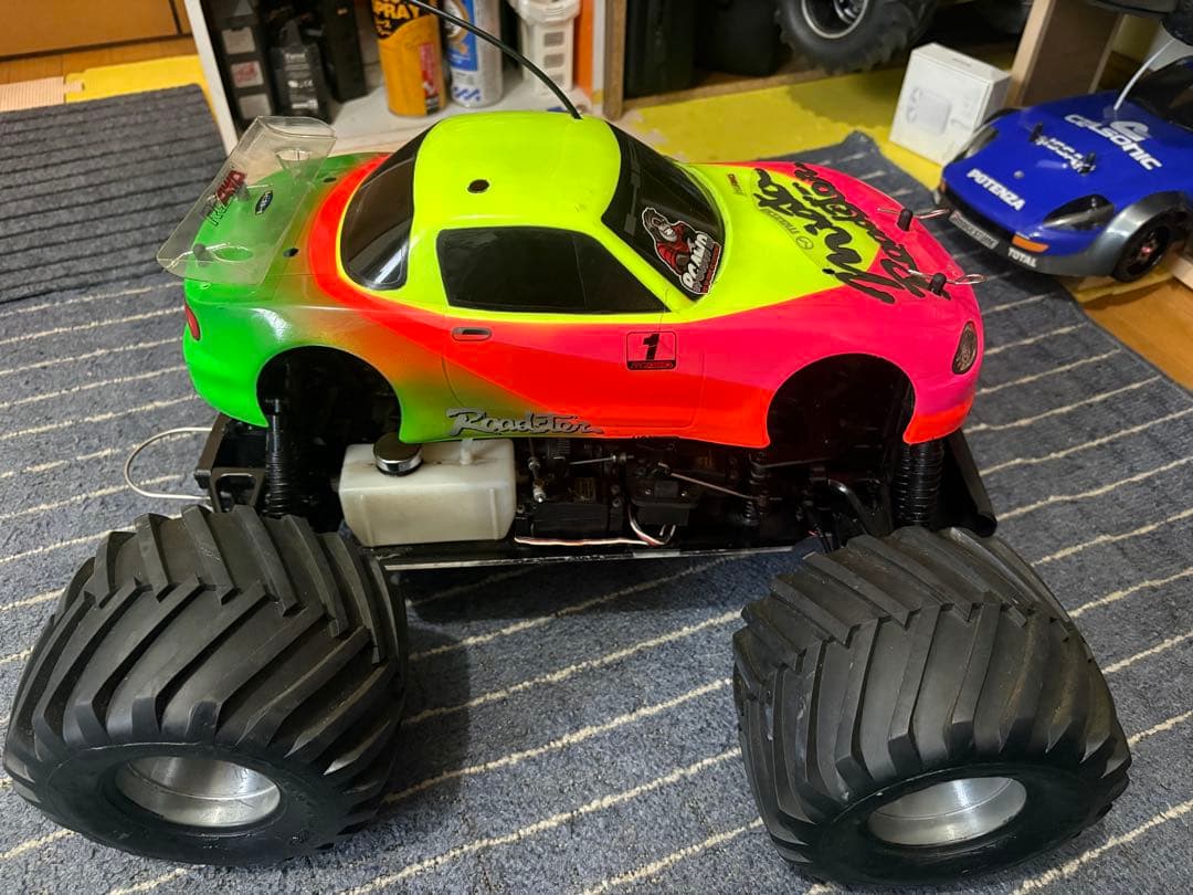 ホビーラジコン Monster truck
