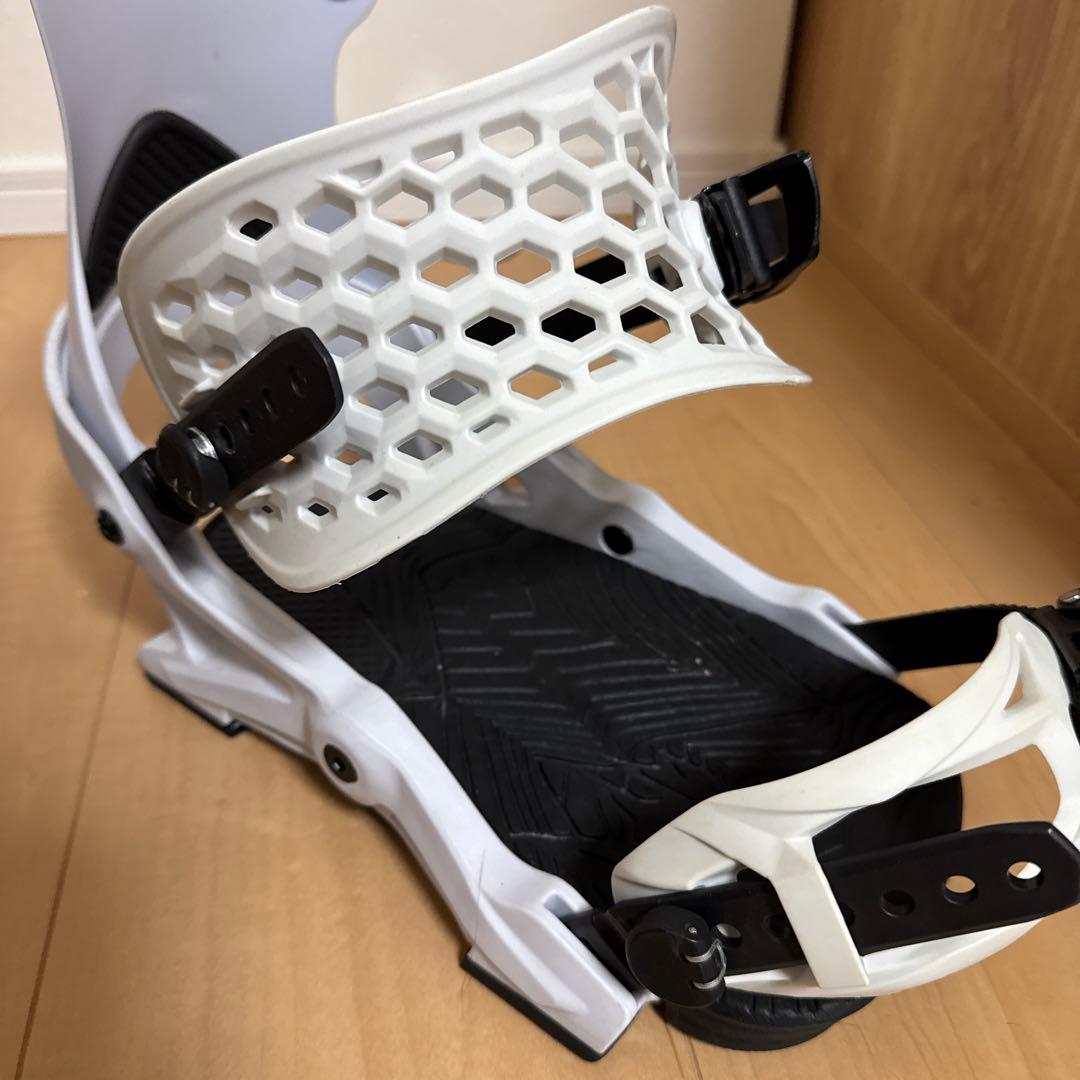 JONES スノーボードビンディング ホワイト　Mサイズ