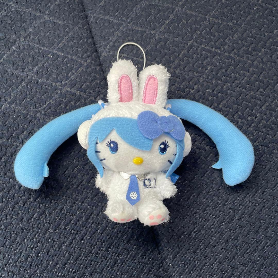 初音ミク　雪　 miku ハローキティコラボ　ぬいぐるみ　雪ミク