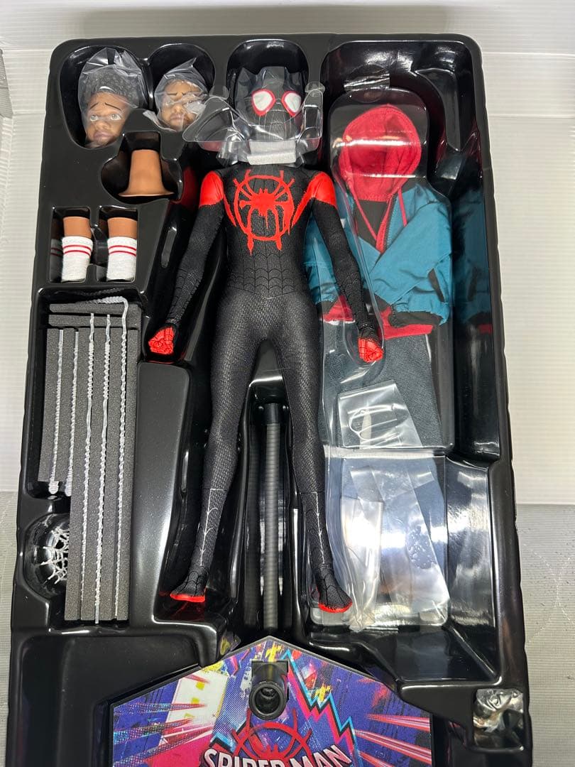 スパイダーマン: イン・ザ・スパイダーバース マイルズ・モラレス ホットトイズ