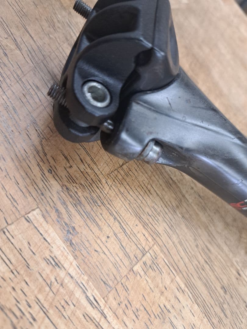 中古 Easton EC70 CNTカーボンシートポストΦ27.2