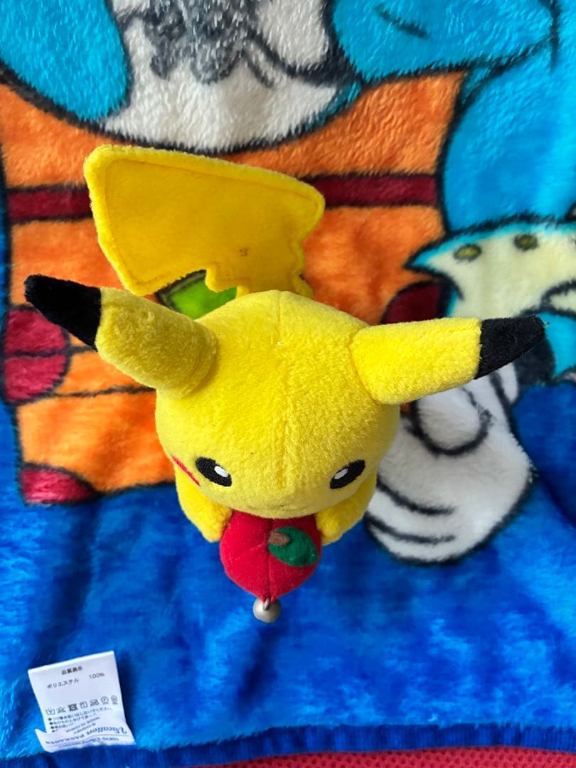 ピカチュウ　トコトコポケモンぬいぐるみ