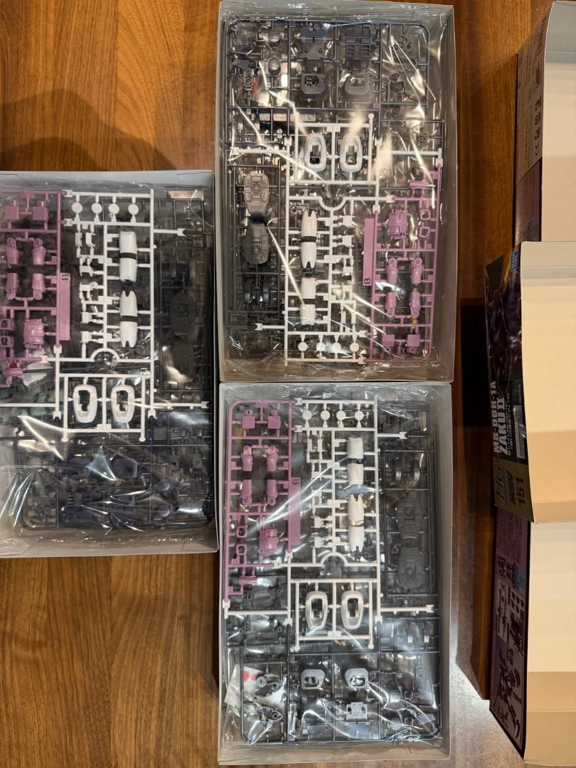 【中古・未組立品】HGUC MS-06R-1A 黒い三連星ザクII ３個セット