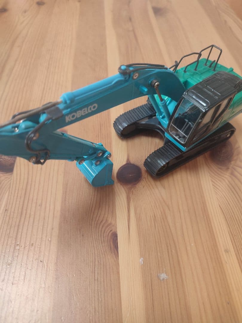 KOBELCO sk200 1/43スケール