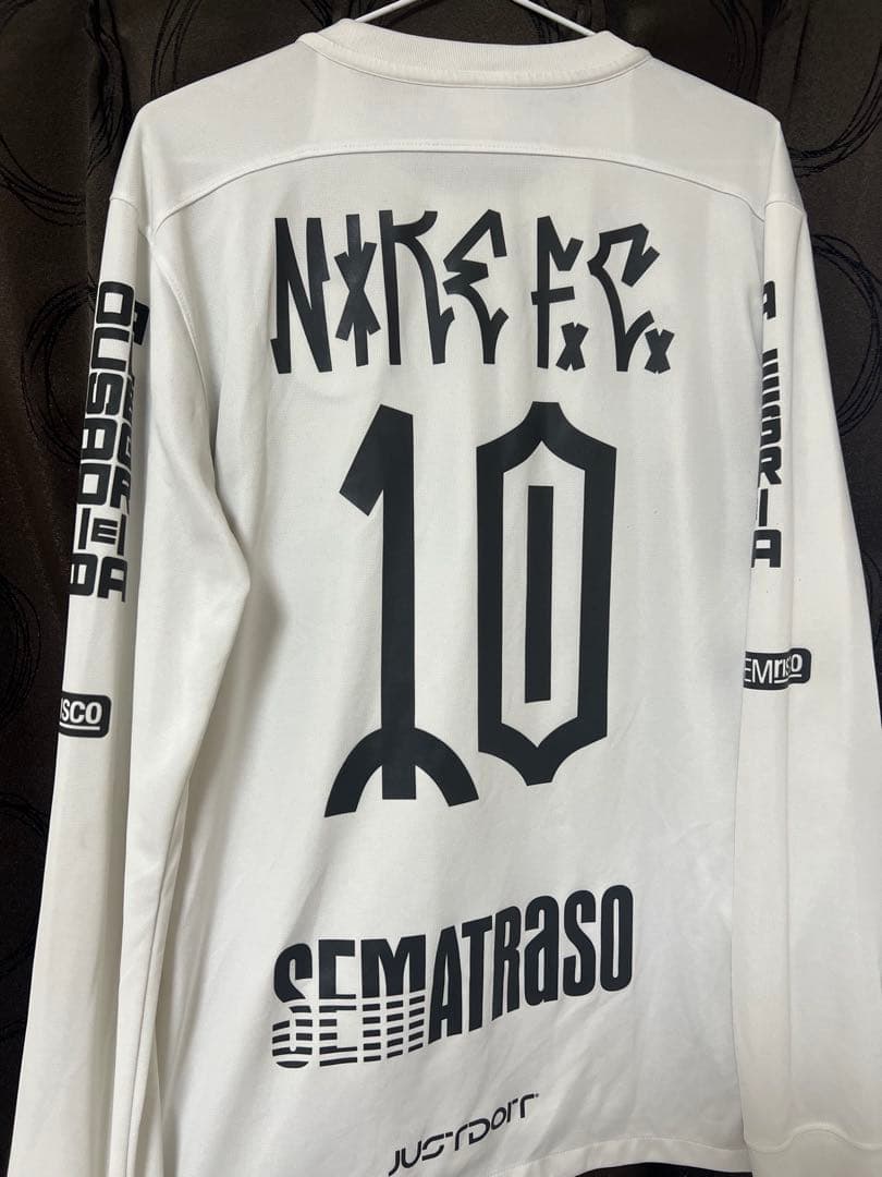 Nike F.C. ホワイト長袖シャツ M