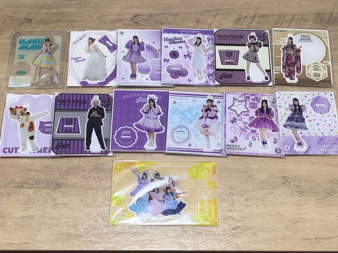 真鍋凪咲推しグッズ　チェキ アクスタ　ポスター　タオル 集合アクスタ