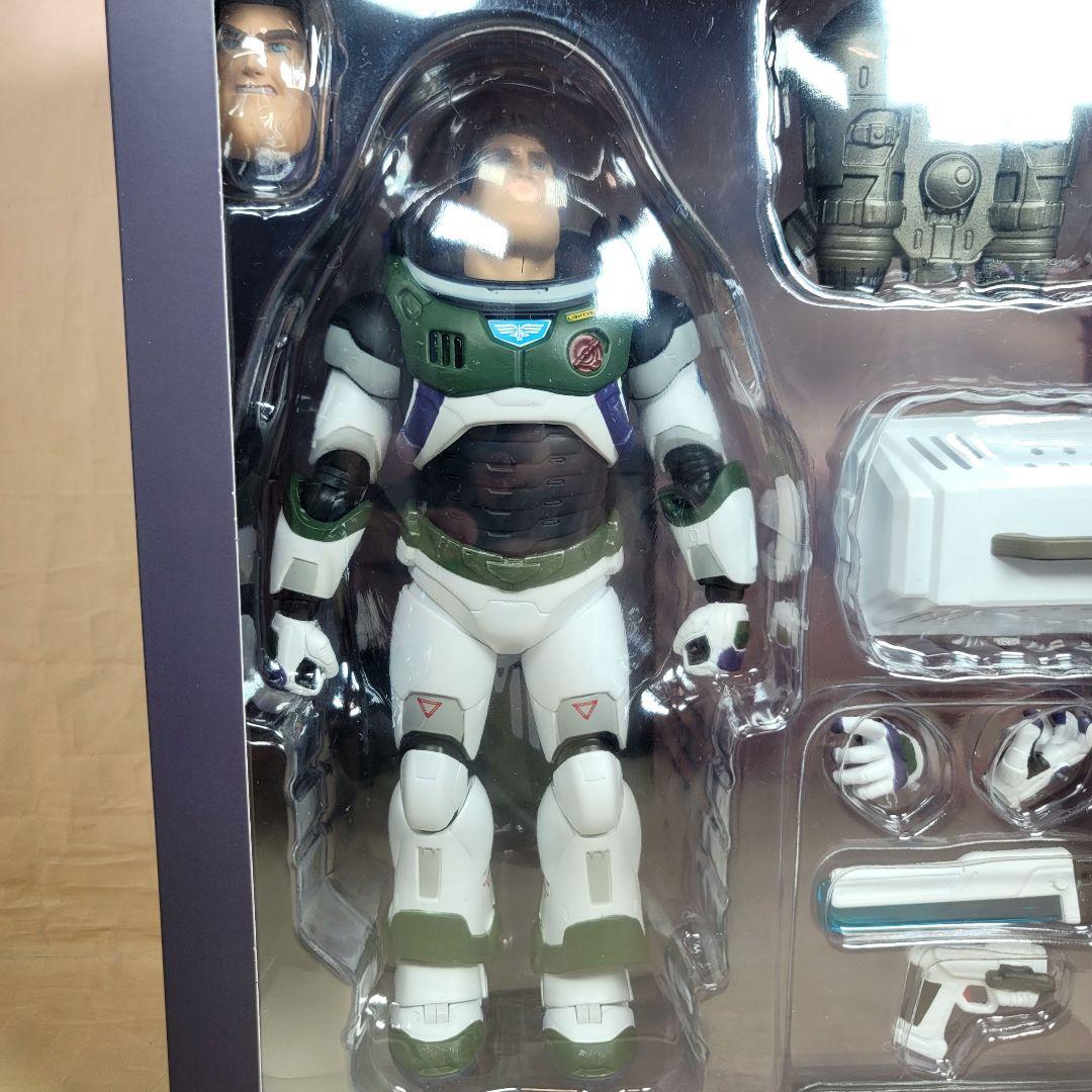 【ビーストキングダム】 新品 映画版 バズ・ライトイヤー8インチLEDフィギュア