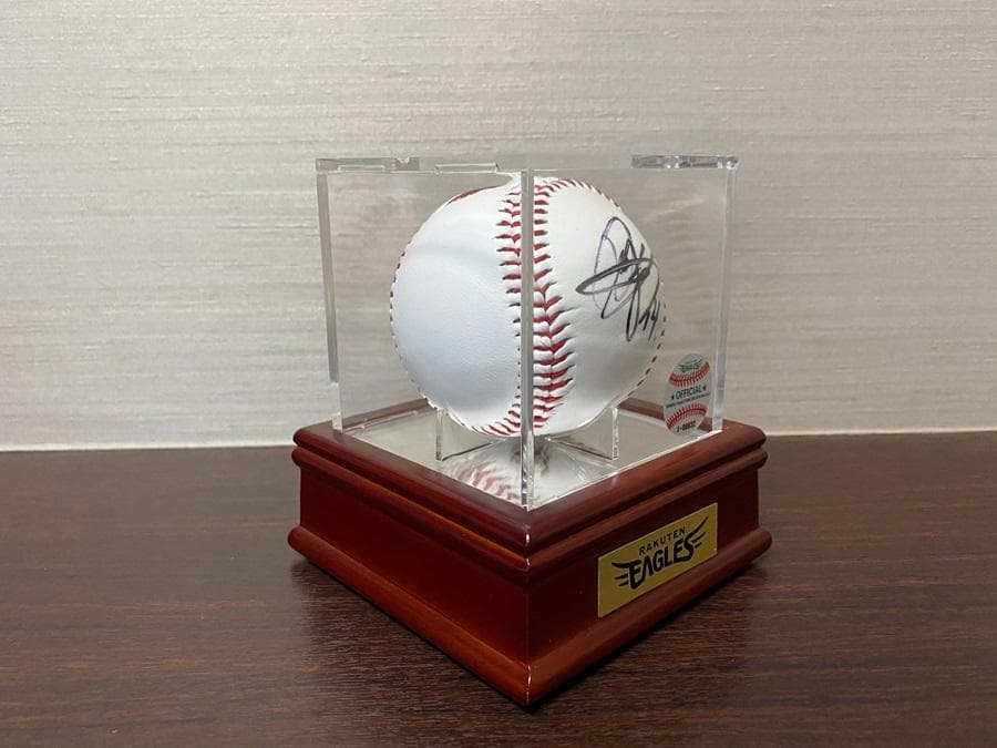 楽天　イーグルス　則本昂大選手　3年連続奪三振王記念直筆サインボール　巨人