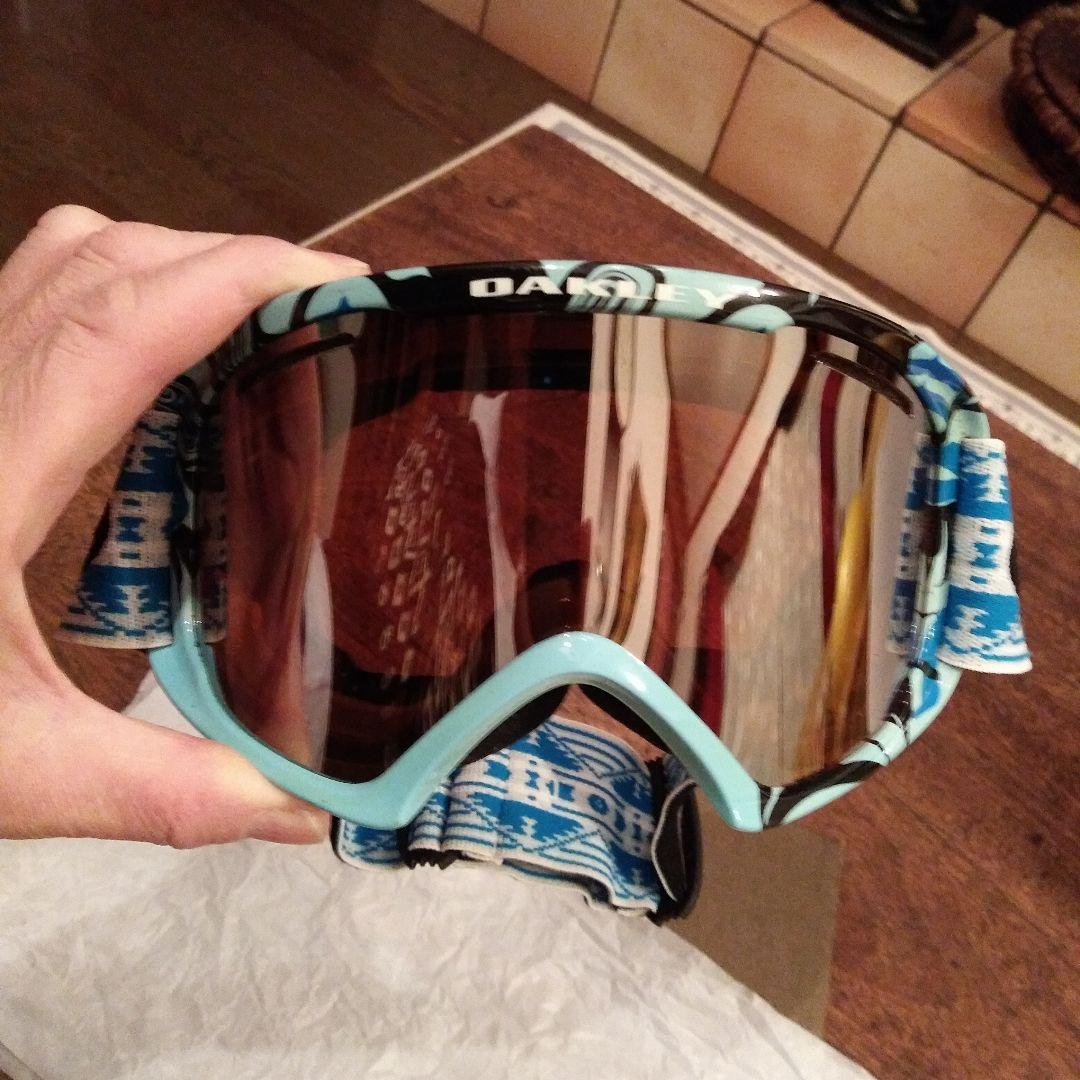 オークレイ　プレミアムデザインゴーグル