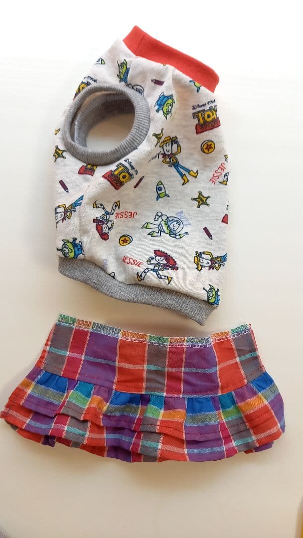 犬の服　スカートのみ　500円