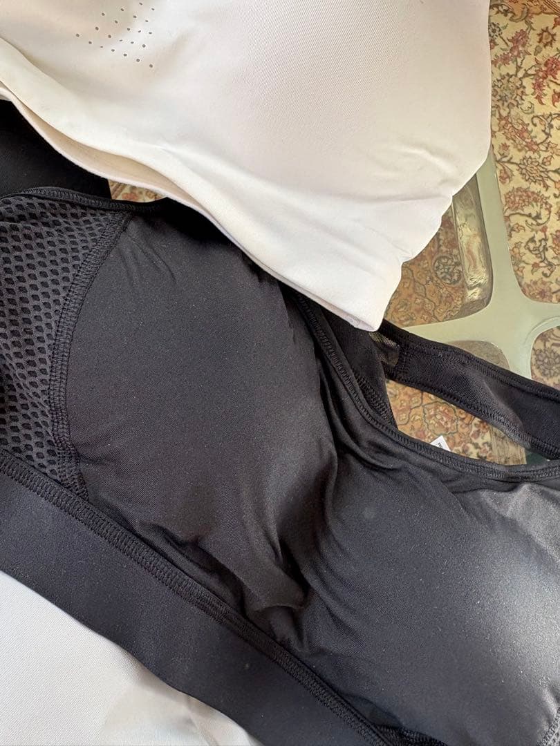 【ほぼ未使用】ヨガウェアセット ブラック・ホワイト・グレー