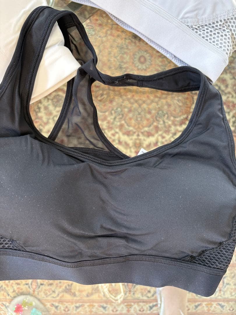 【ほぼ未使用】ヨガウェアセット ブラック・ホワイト・グレー