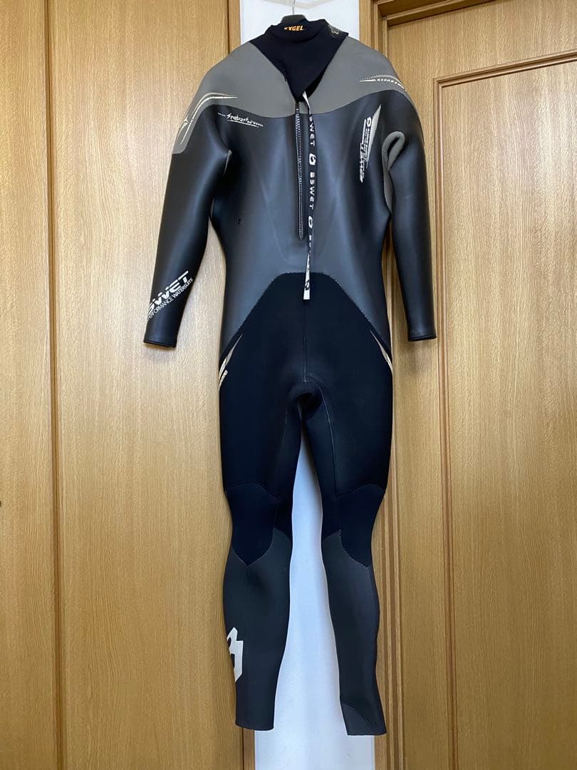 ★裏起毛で暖か‼︎【Be wet】のメンズ用５×３ｍｍセミドライフル　ビーウェット